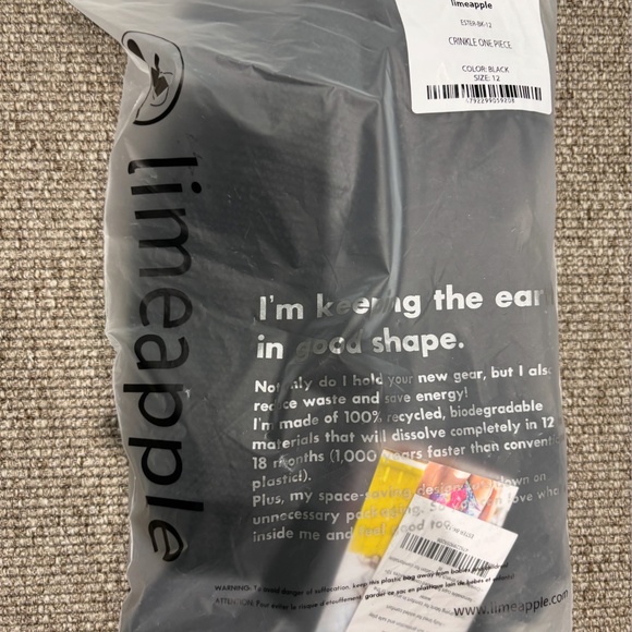 LIMEAPPLE - Ester Crinkle One Piece Swimsuit - Black SIZE 12 - Picture 4 of 4